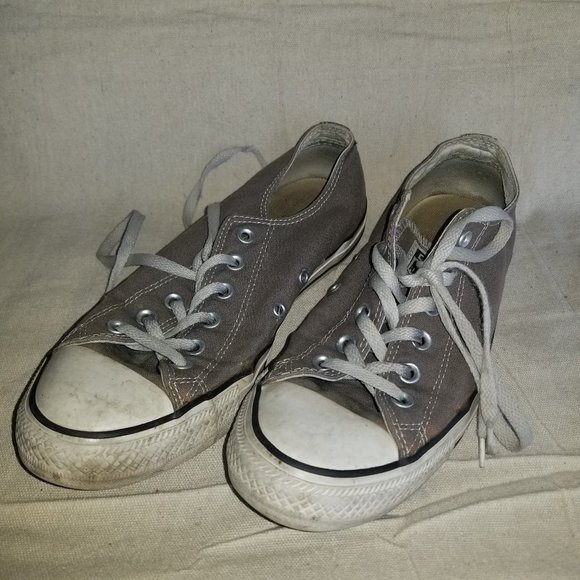 Converse unisex grey sneakers womens sz 10 - Picture 1 of 7